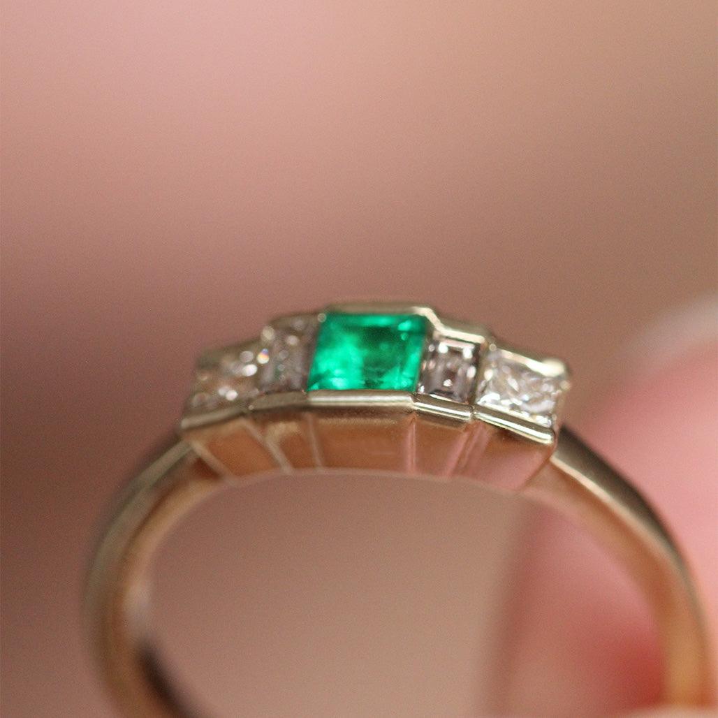 18K Yellow Gold Emerald and Diamond Ring | Lindsey Jewelers